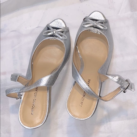 Antonio Melani women’s leather metallic wedges New - Picture 9 of 10